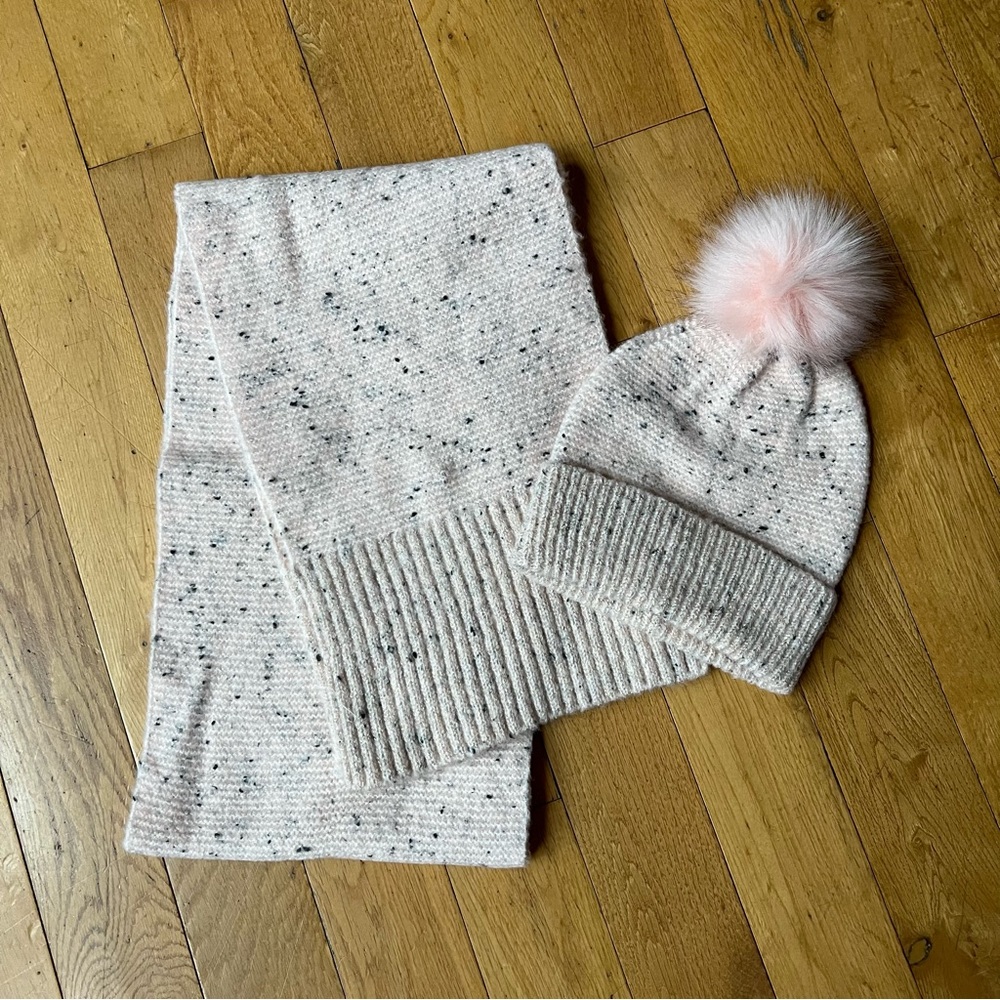 Francesca’s Pink Hat & Scarf Set